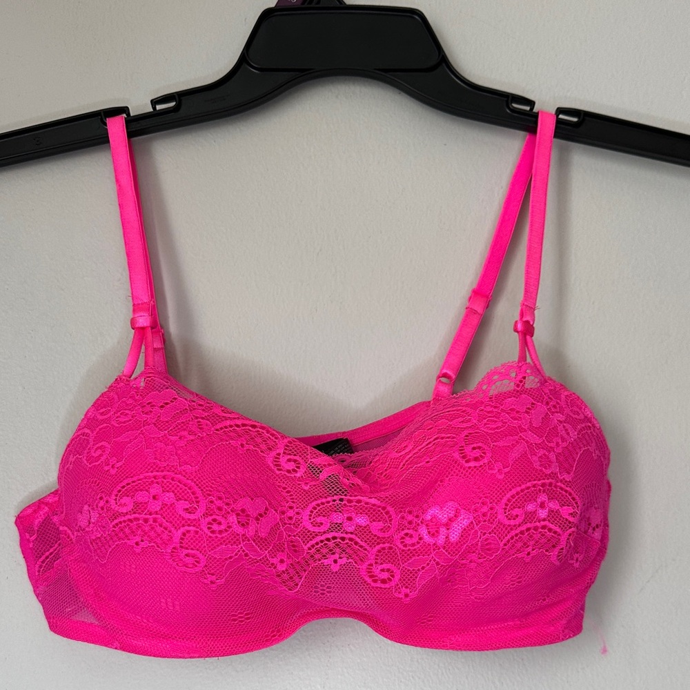Smart & Sexy Lace Push-Up Bra in Vibrant Pink size 36B